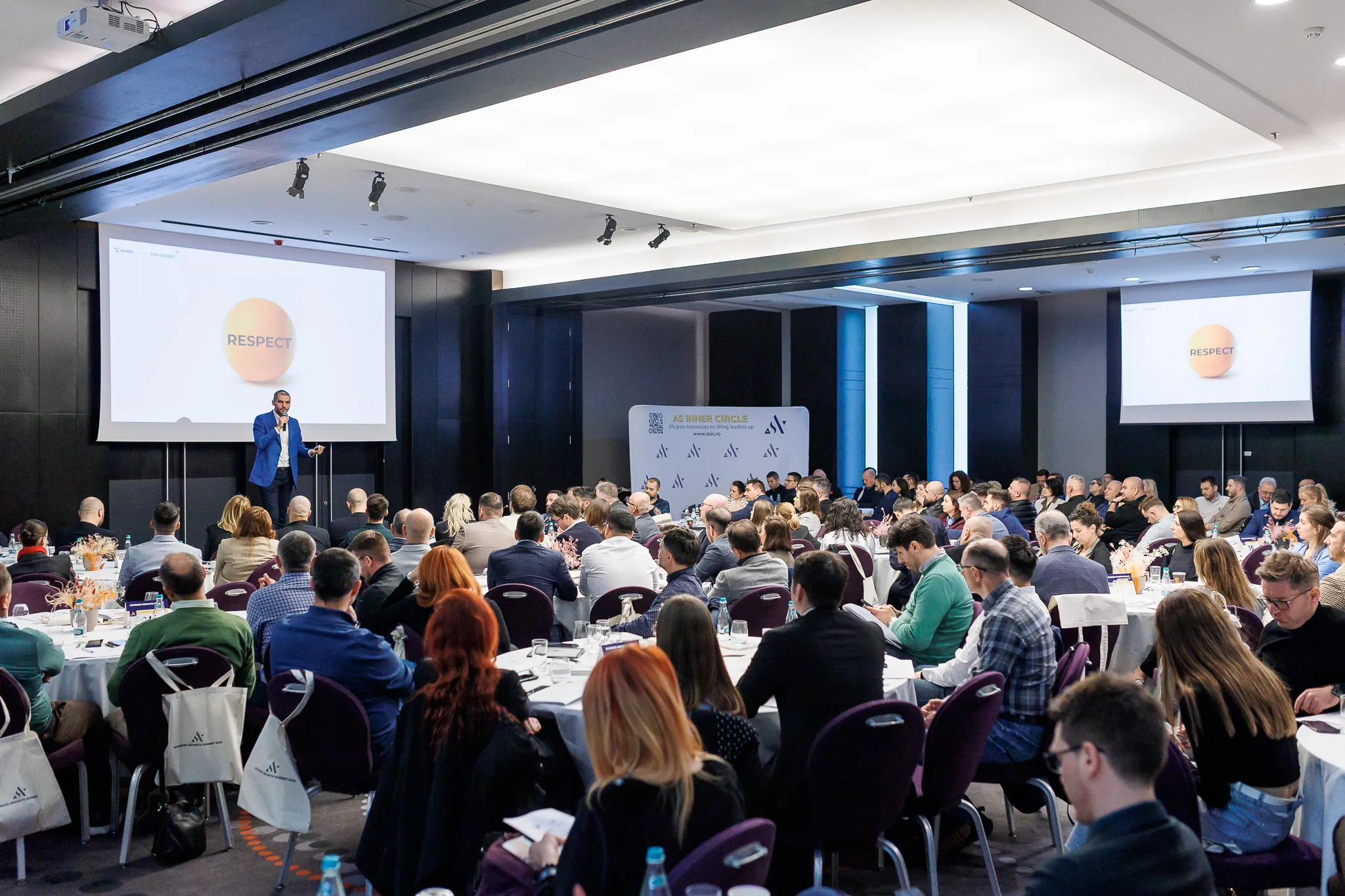 ASIC - Lens of Alex - 3579