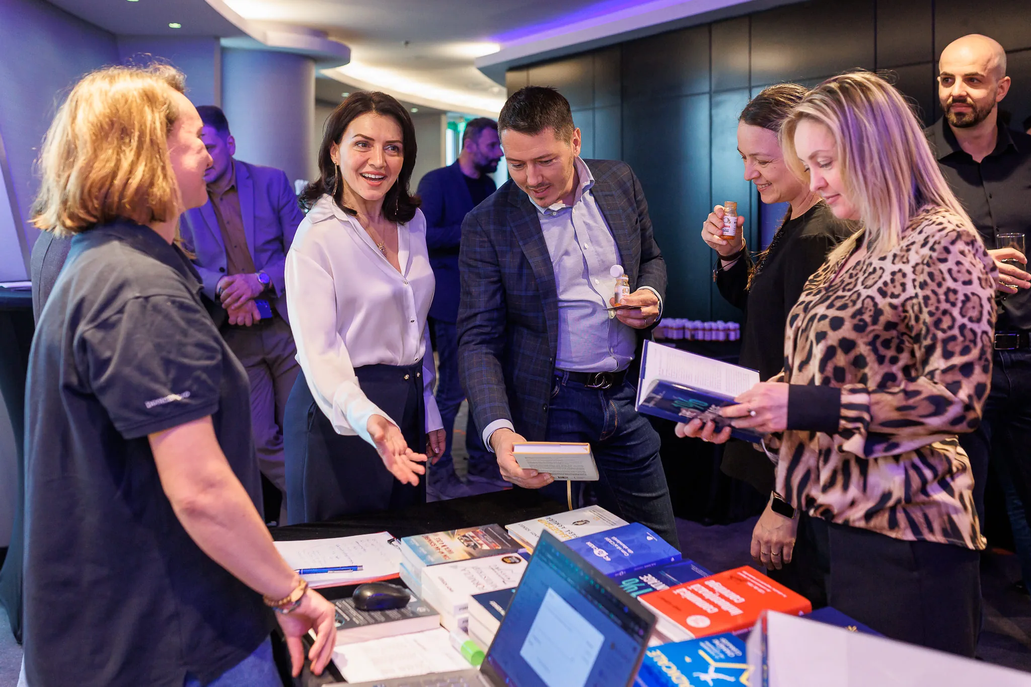 ASIC - Lens of Alex - 4448