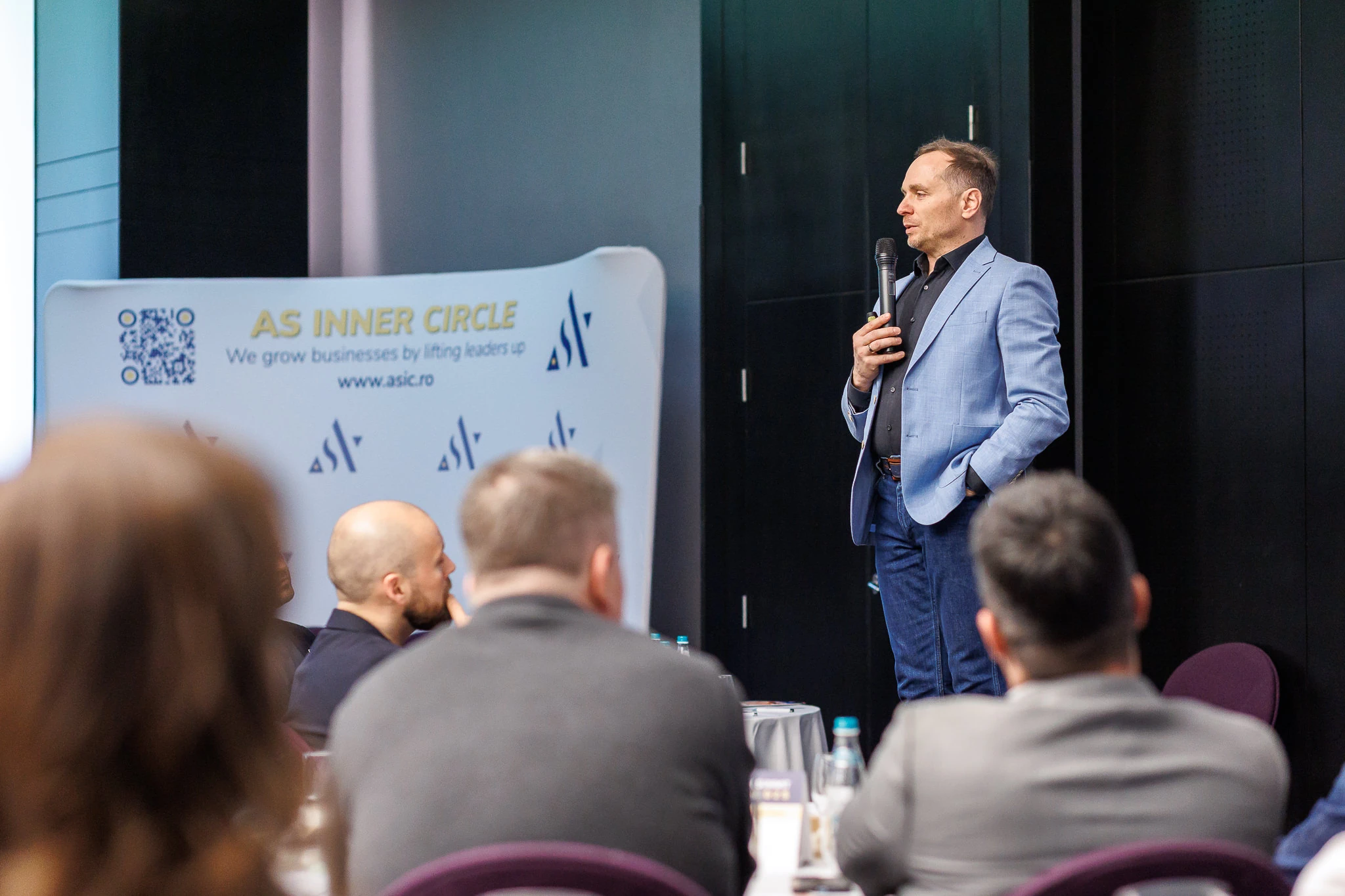 ASIC - Lens of Alex - 4517 (1)